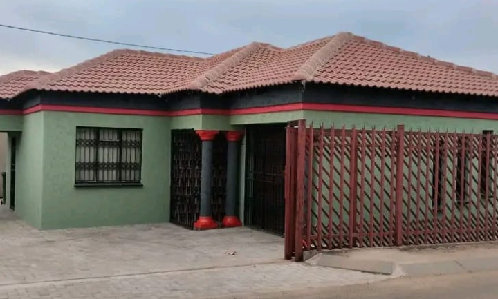 KC Norm Paint Resize (1)